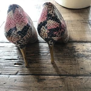 Thalia Sodi high heel snake skin shoes